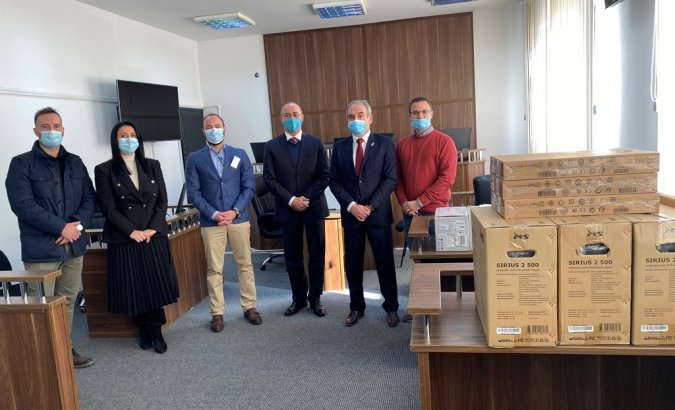 ngo_acdc_and_unmik_handover_equipment_to_appellate_court_division_in_north_mitrovica