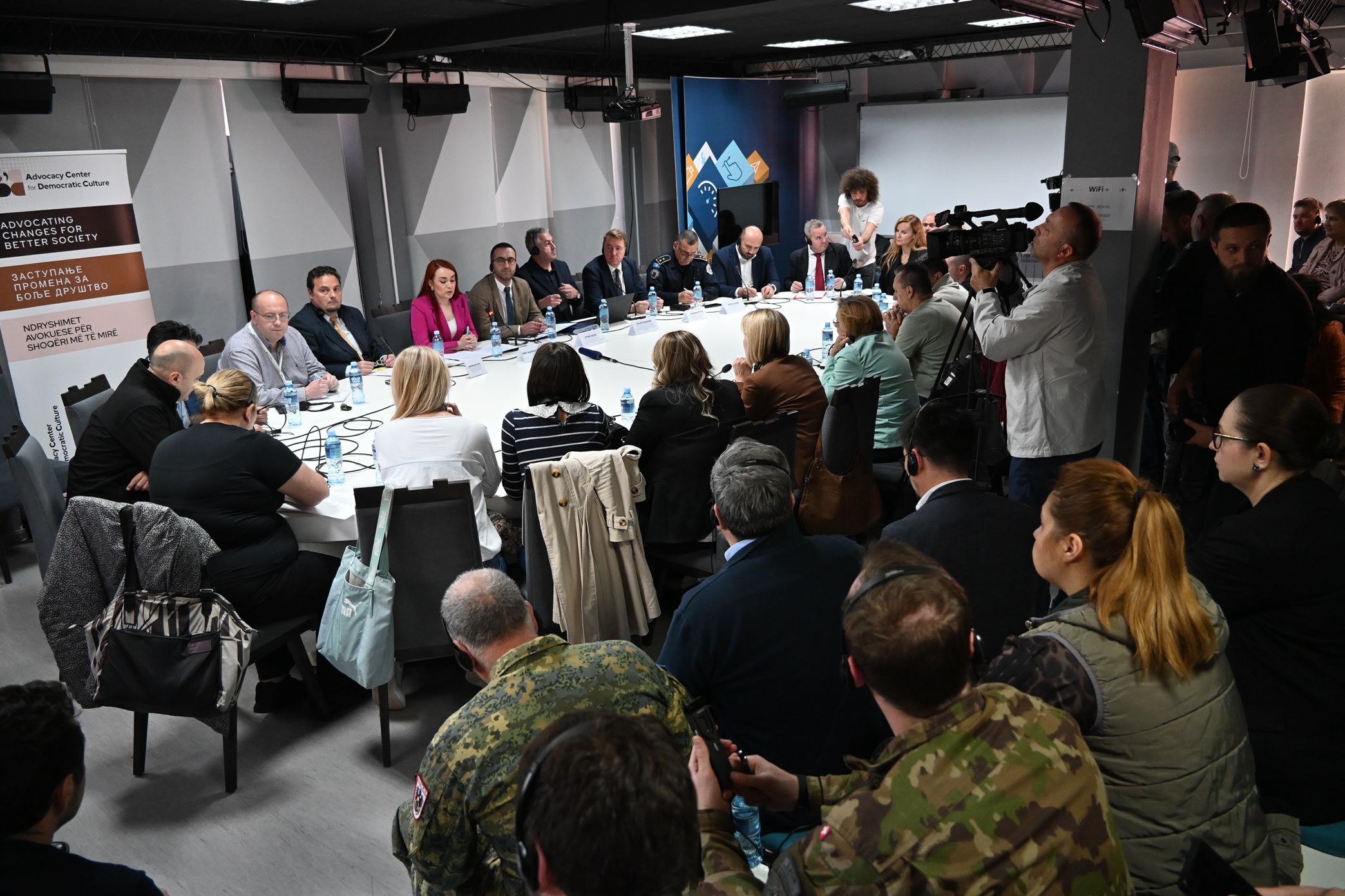 direktan-dijalog-gradana-i-institucija-o-tablicama-dokumentima-i-registraciji-odrzan-u-severnoj-mitrovici